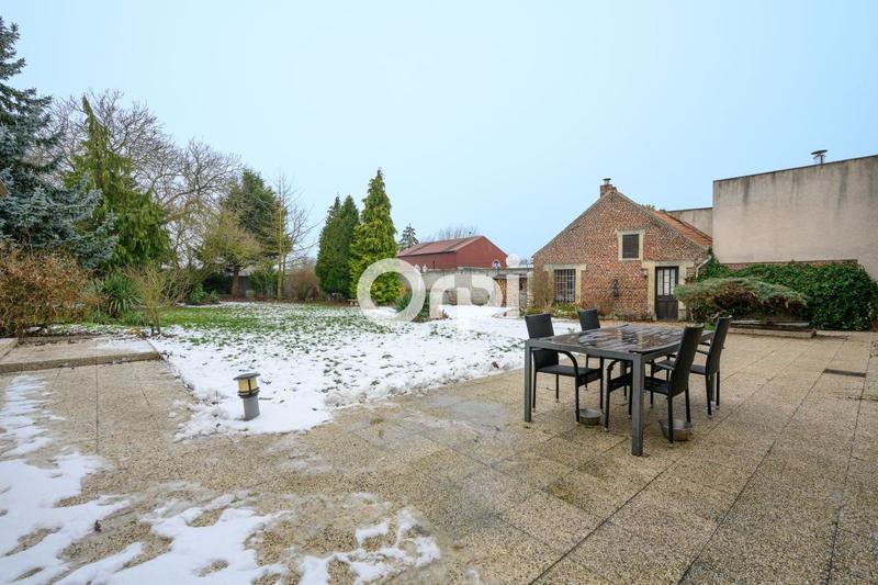 Maison - 250 m² - 6 pièces