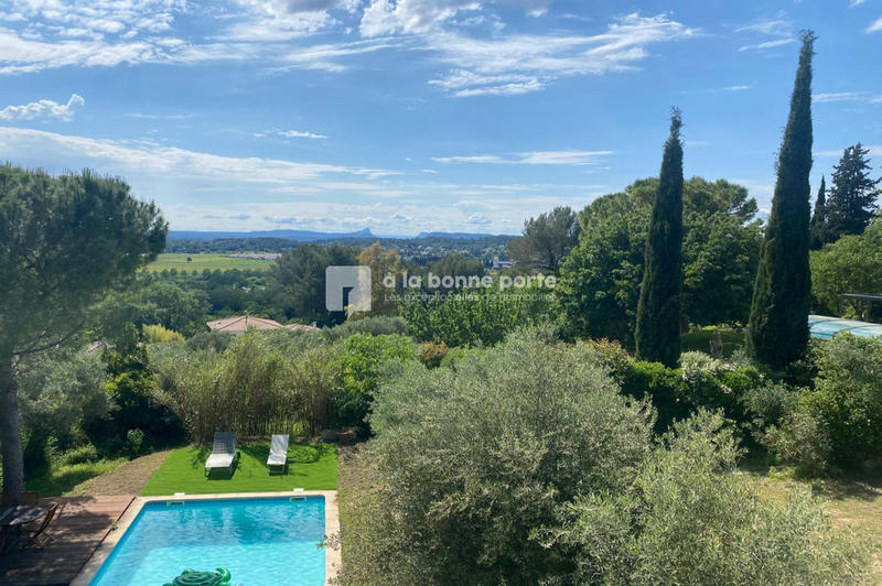 Villa - 194 m² - 5 pièces