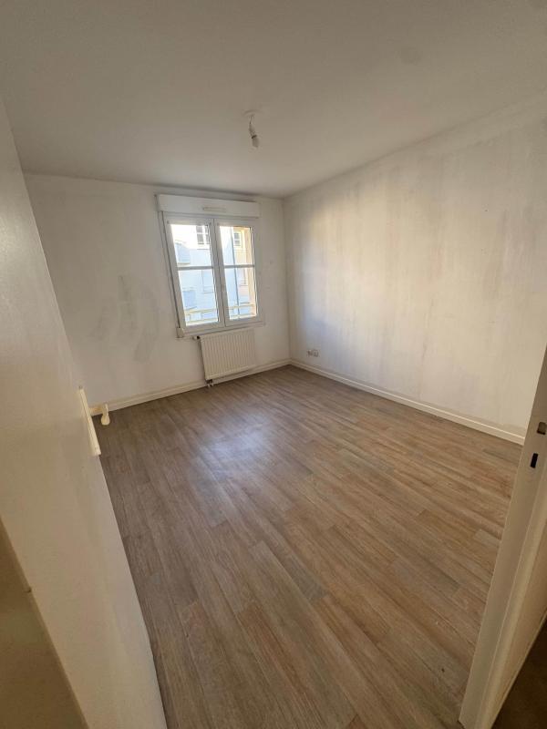 Appartement - 79 m² - 5 pièces