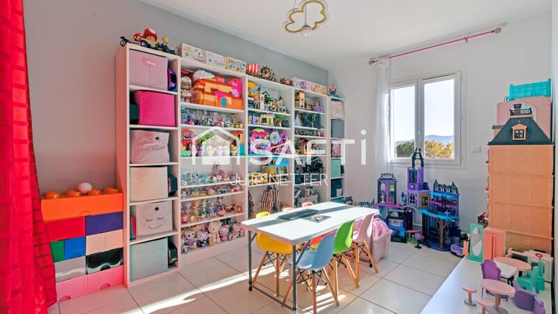 Maison - 120 m² - 5 pièces