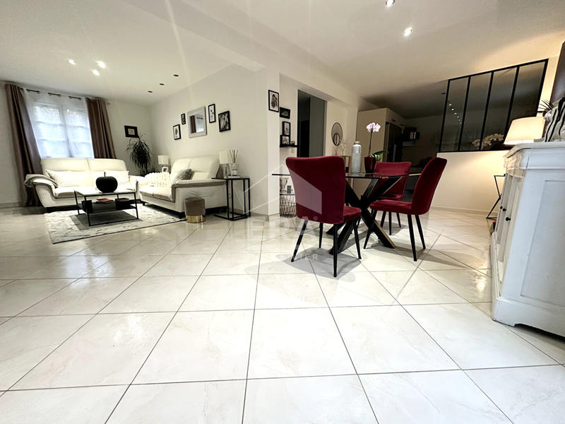 Maison - 155 m² - 6 pièces