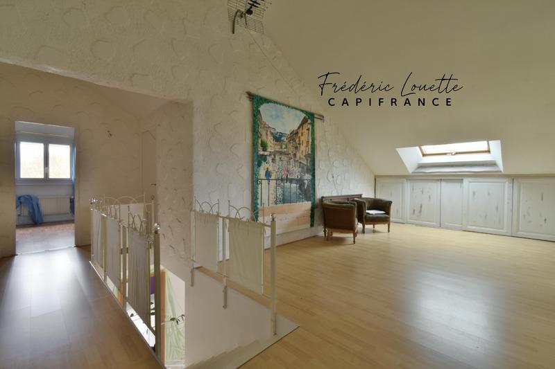 Maison - 217 m² - 8 pièces