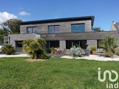 Maison - 221 m² - 9 pièces