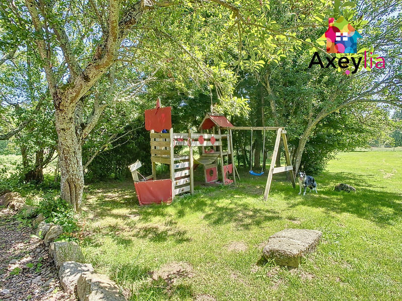 Maison - 257 m² - 7 pièces