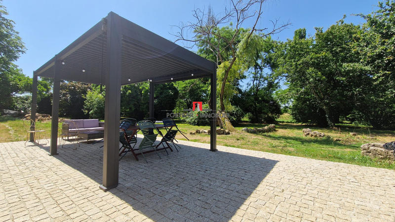 Maison - 207 m² - 7 pièces