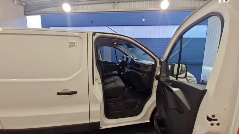 Renault Trafic l2h1 3000 kg blue dci 130 confort