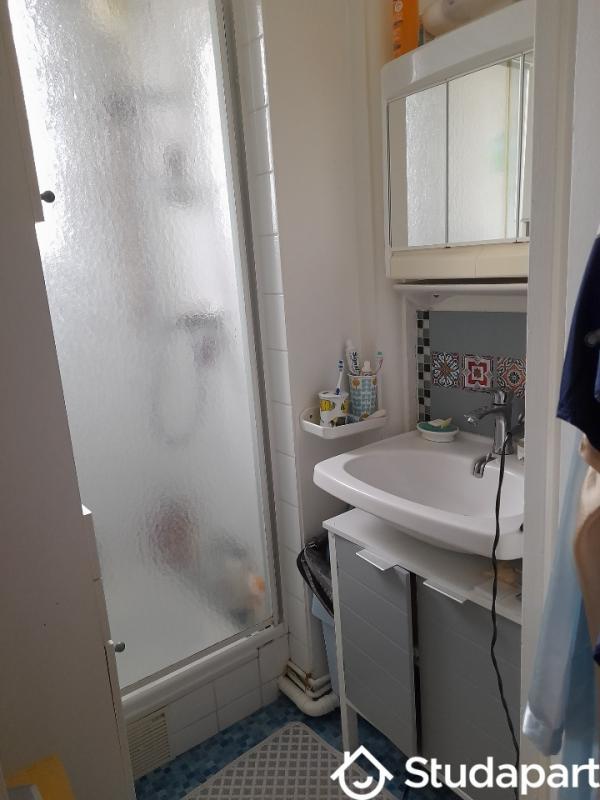 Chambre - 75 m² - 1 pièce