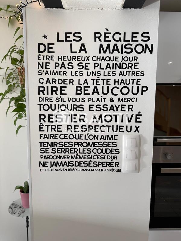 Maison - 230 m² - 9 pièces