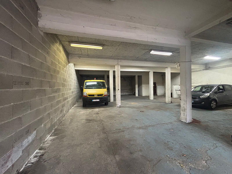 Local d'activité / Entrepôt - 250 m²