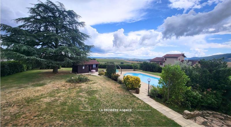 Maison traditionnelle - 156 m² - 6 pièces