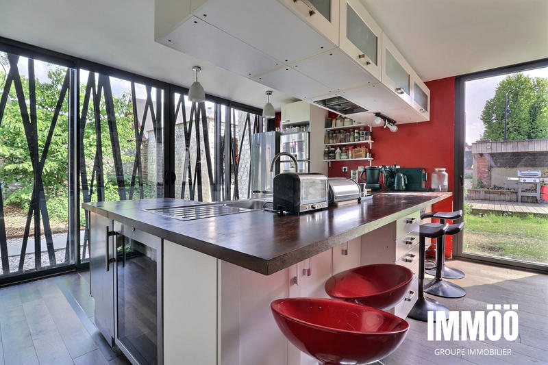 Maison contemporaine - 220 m² - 8 pièces