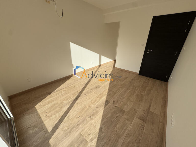 Maison - 143 m² - 5 pièces