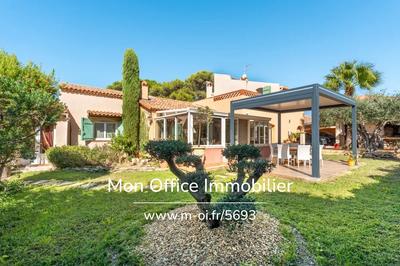 Villa - 180 m² - 6 pièces