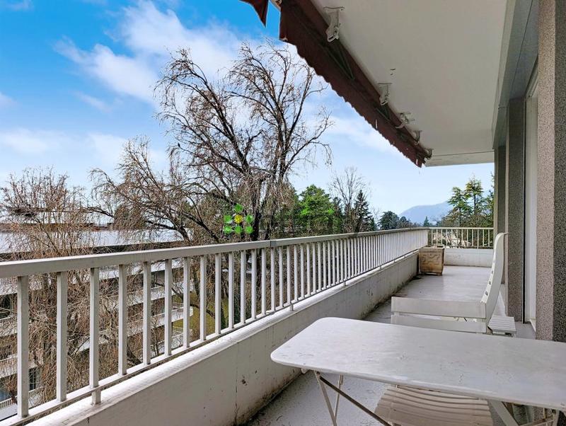 Appartement - 140 m² - 6 pièces