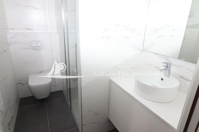 Appartement - 84 m² - 2 pièces