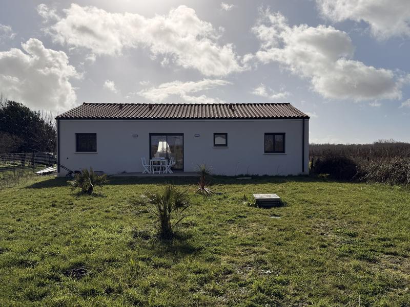 Maison - 92 m² - 4 pièces