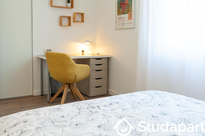 Chambre - 11 m² - 1 pièce