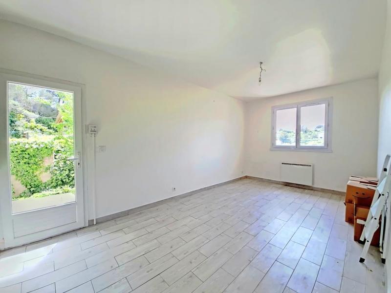 Maison - 180 m² - 8 pièces