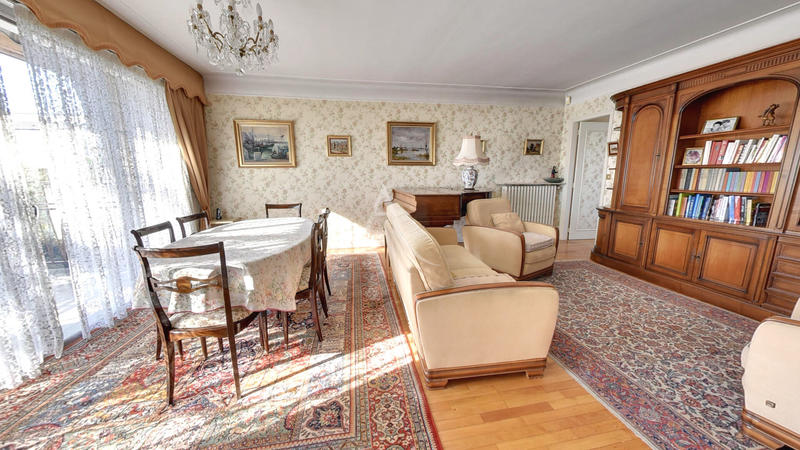 Maison - 180 m² - 5 pièces