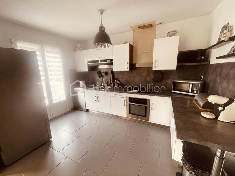 Maison traditionnelle - 150 m² - 6 pièces