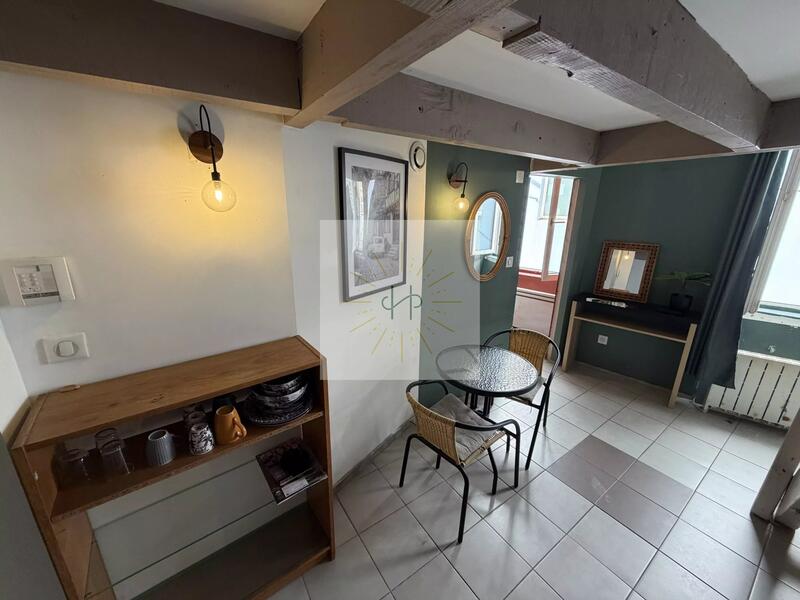 Immeuble - 80 m² - 5 pièces