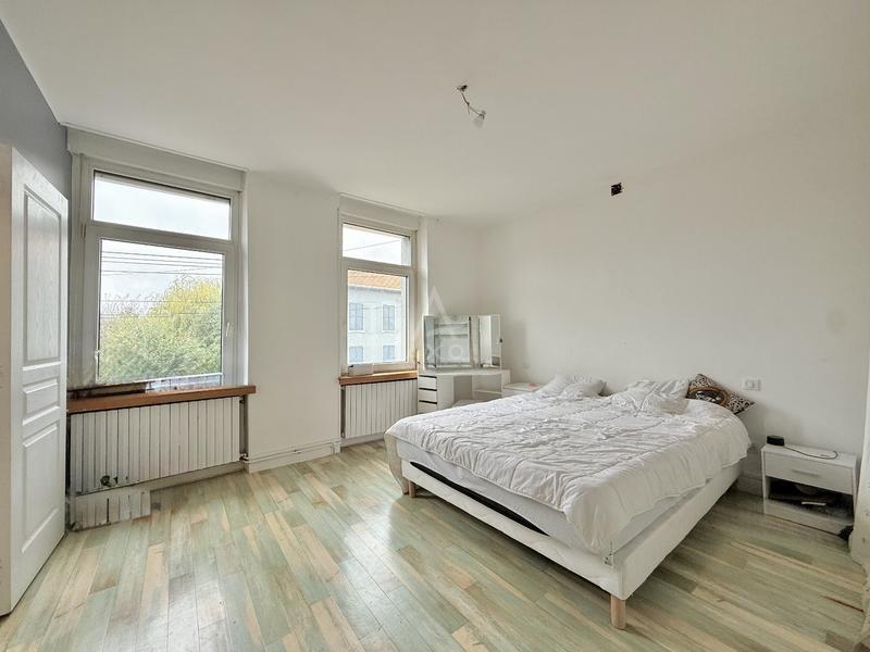 Maison - 170 m² - 6 pièces