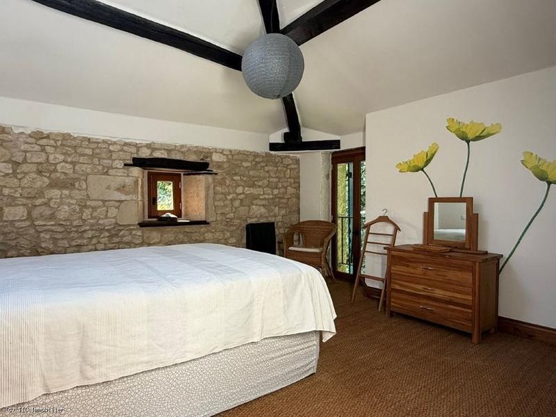 Maison en pierre - 99 m² - 5 pièces