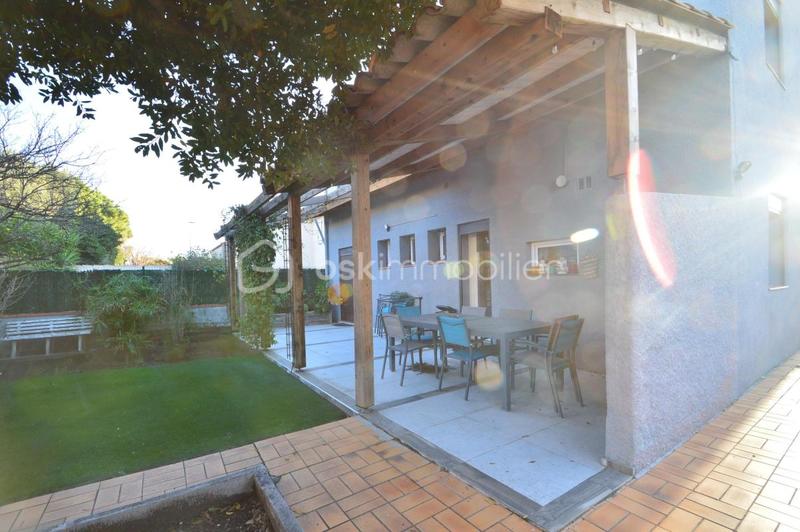 Villa - 180 m² - 7 pièces