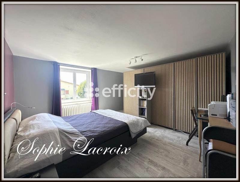 Maison - 212 m² - 6 pièces