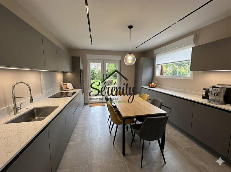 Maison - 100 m² - 6 pièces