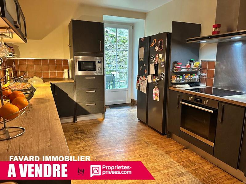 Maison - 170 m² - 6 pièces