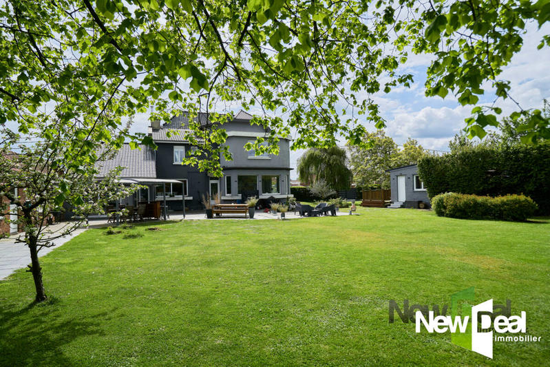 Maison bourgeoise - 391 m² - 9 pièces