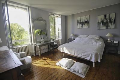 Propriété - 291 m² - 15 pièces