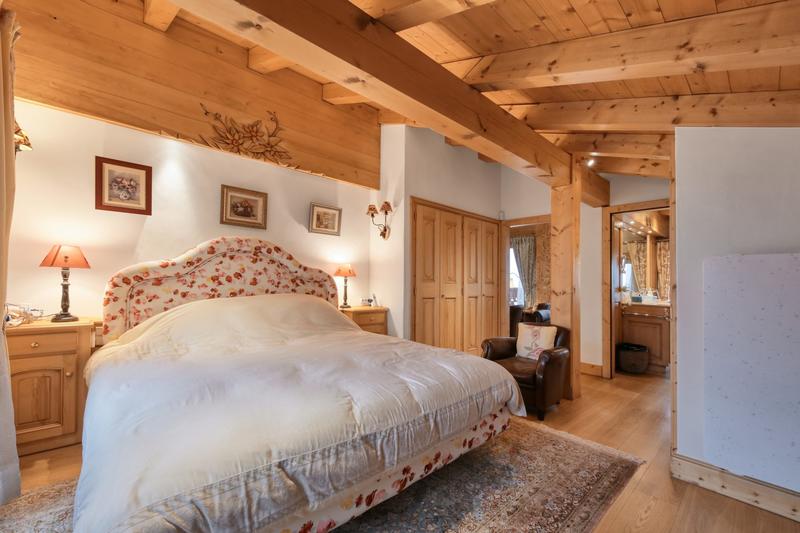 Châlet - 248 m² - 10 pièces