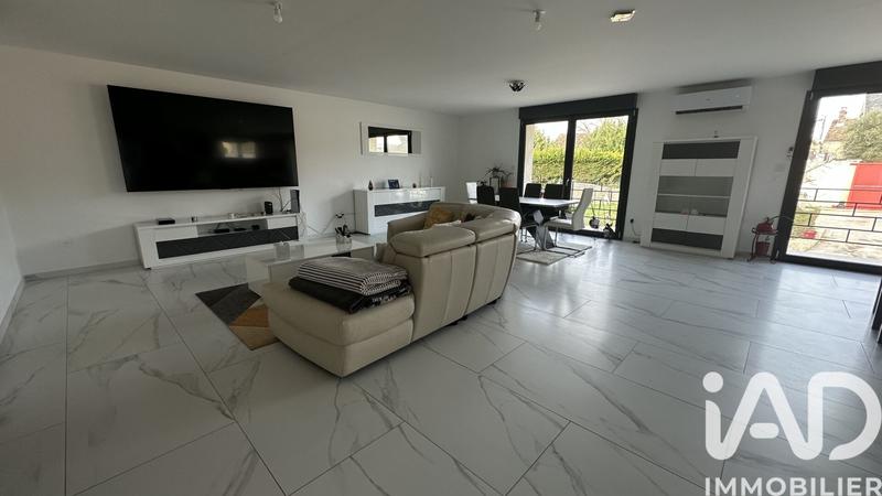 Maison - 200 m² - 8 pièces