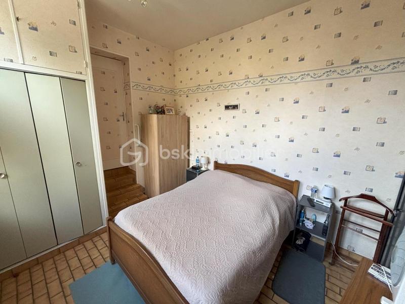 Maison - 230 m² - 7 pièces