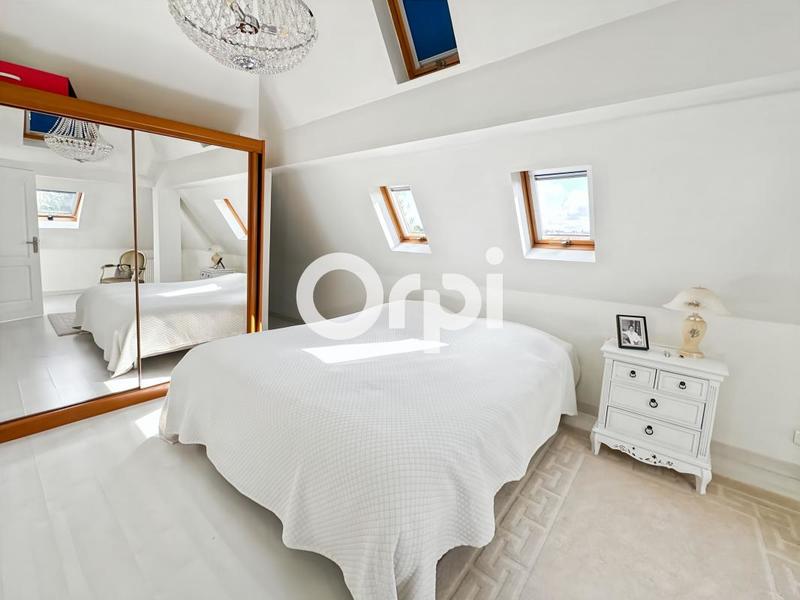 Maison - 213 m² - 6 pièces