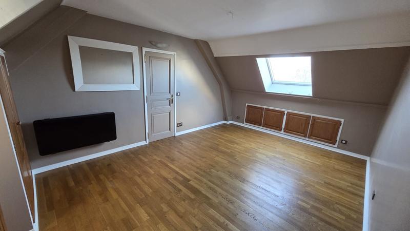 Maison - 180 m² - 7 pièces