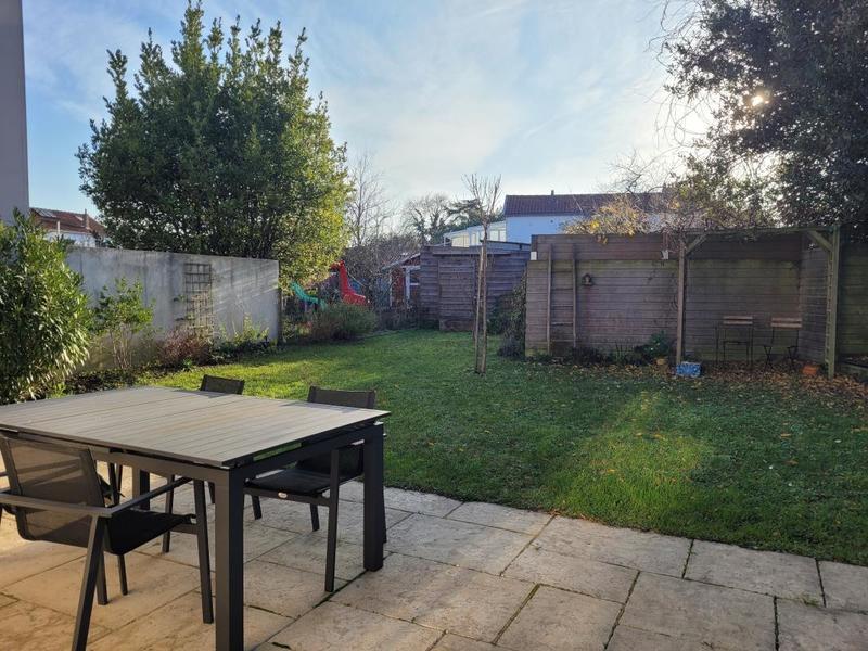 Maison - 91 m² - 5 pièces