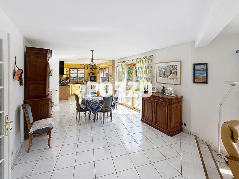 Maison - 159 m² - 7 pièces