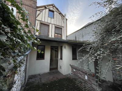 Maison - 95 m² - 6 pièces