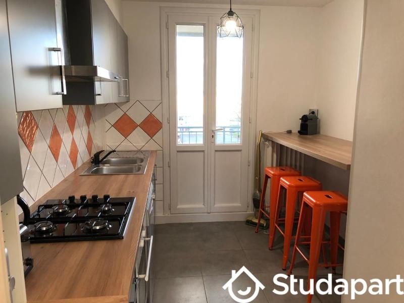 Chambre - 11 m² - 1 pièce