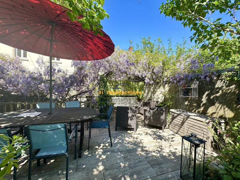 Maison - 170 m² - 10 pièces