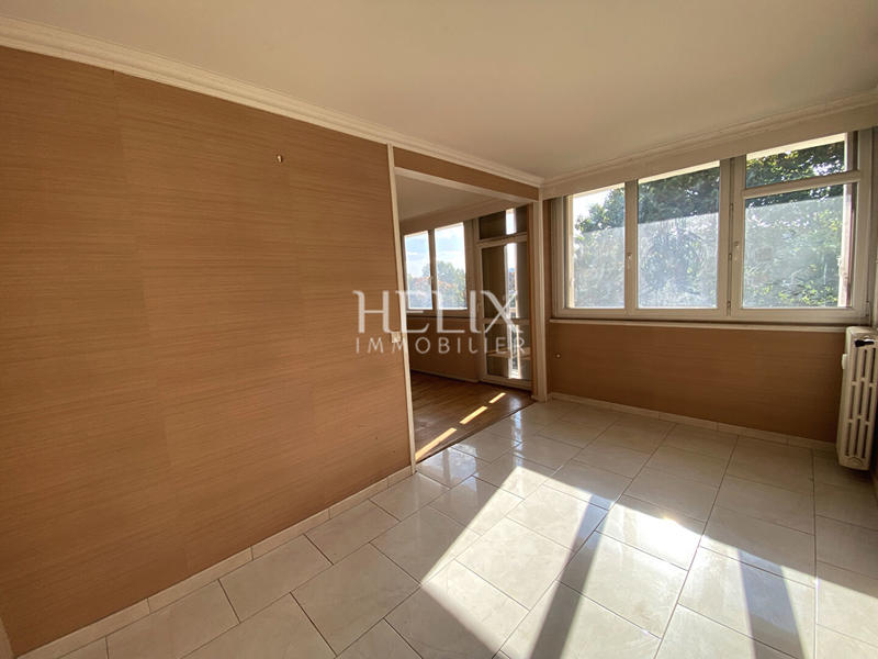 Appartement - 85 m² - 5 pièces