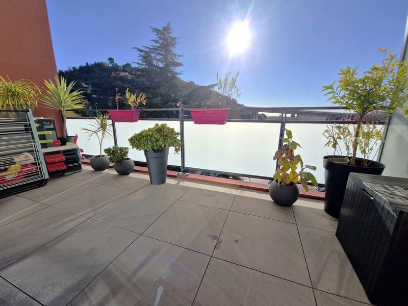 Appartement - 90 m² - 4 pièces