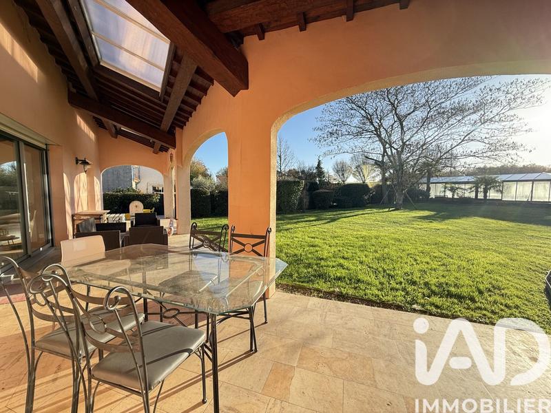 Maison de maîtres - 360 m² - 8 pièces