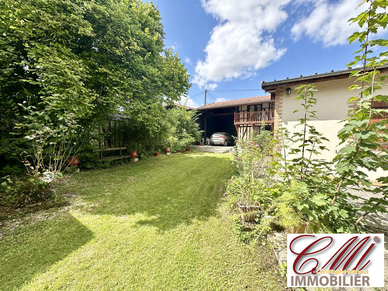 Maison traditionnelle - 212 m² - 6 pièces