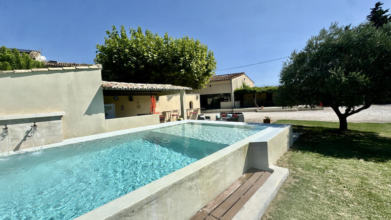 Maison - 250 m² - 5 pièces