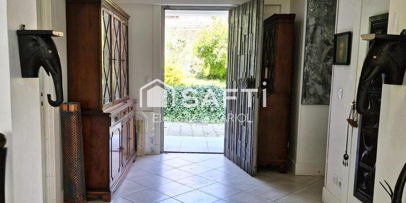 Maison - 181 m² - 6 pièces