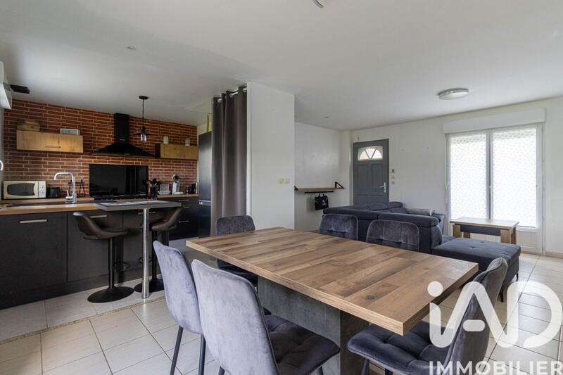 Maison - 90 m² - 5 pièces